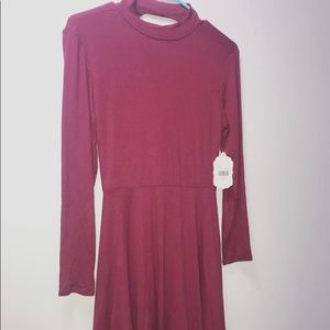 Burgundy Open Back Long Sleeve Dress